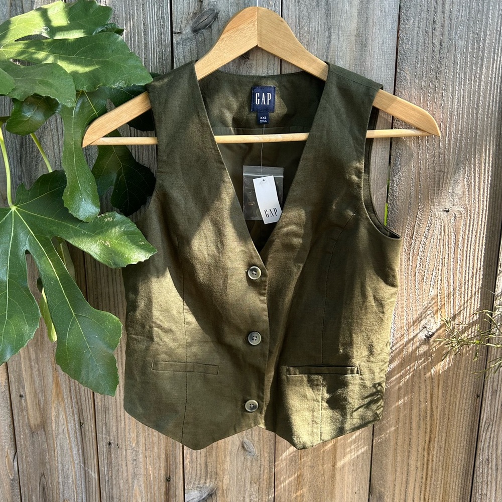 Linen vest